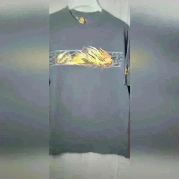 Year of  the Dragon tee shirt size X-large. Grey background. - Picture 1 of 5